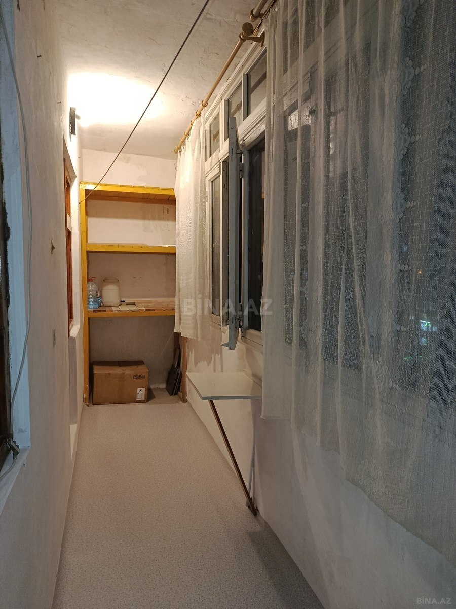 3 otaqlı Köhnə tikili, Xalqlar Dostluğu m., Bakı
