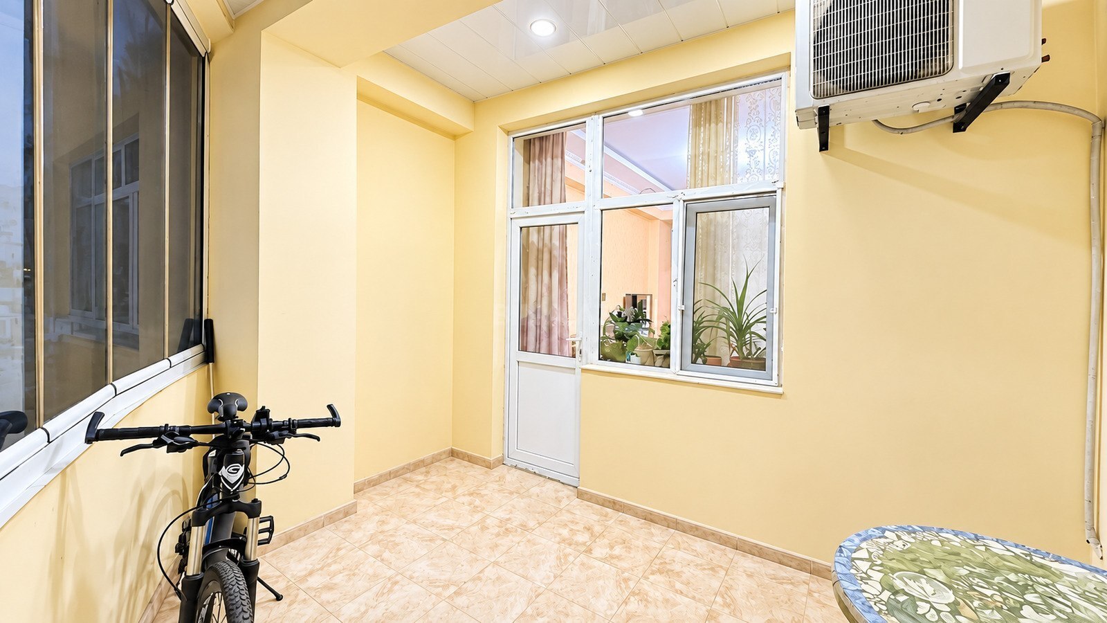 3 otaqlı Yeni tikili, Neftçilər m., Bakı