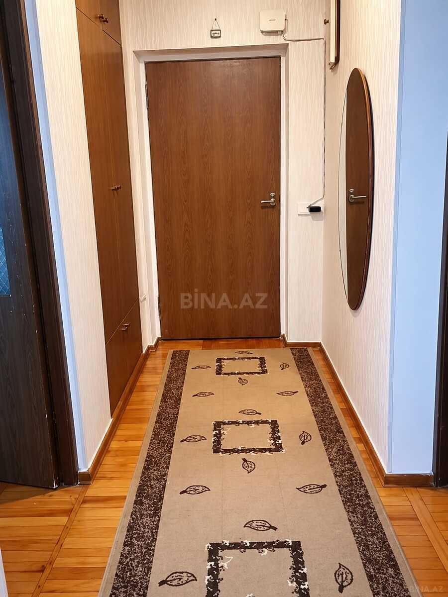 3 otaqlı Köhnə tikili, Nizami m., Bakı