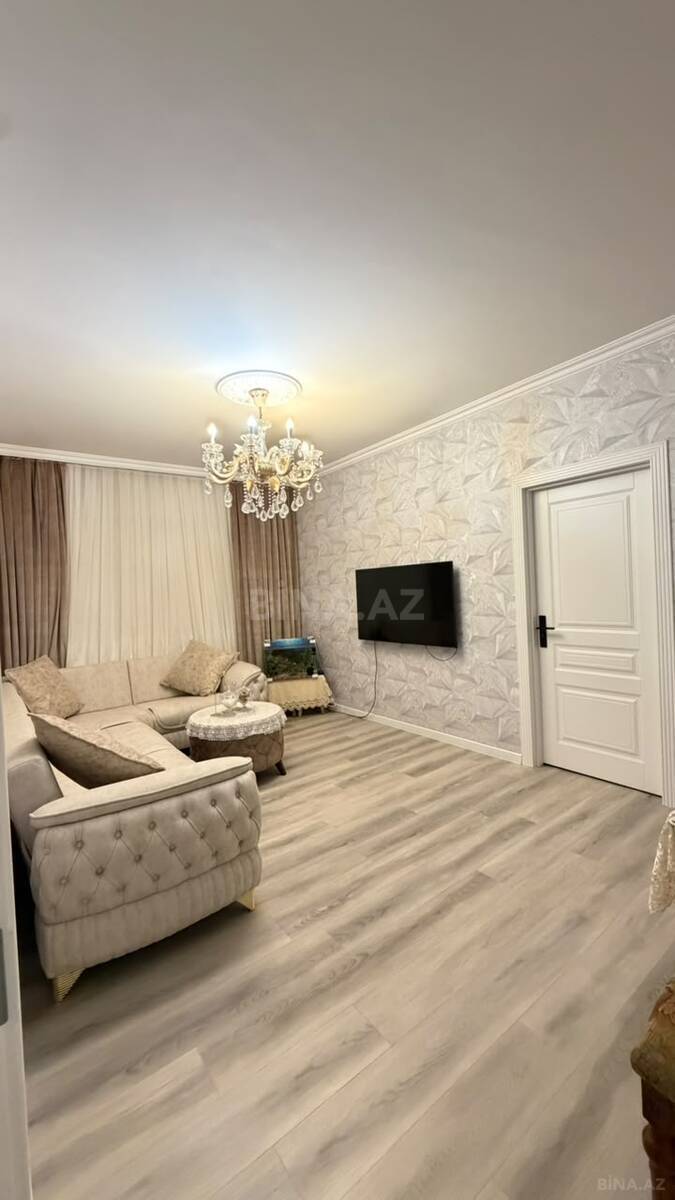 4 otaqlı Köhnə tikili, Qaraçuxur q., Bakı