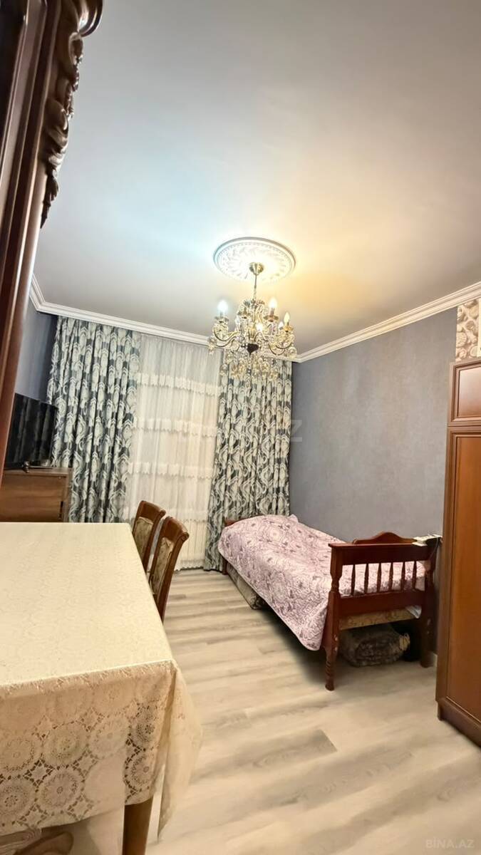 4 otaqlı Köhnə tikili, Qaraçuxur q., Bakı