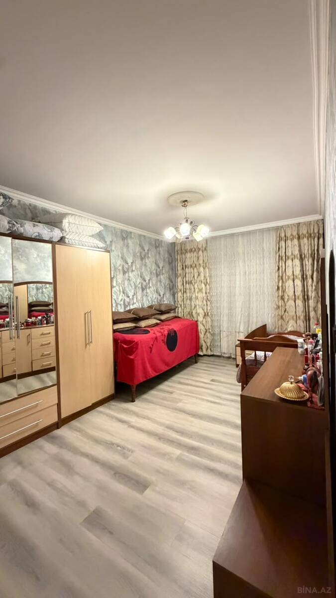4 otaqlı Köhnə tikili, Qaraçuxur q., Bakı