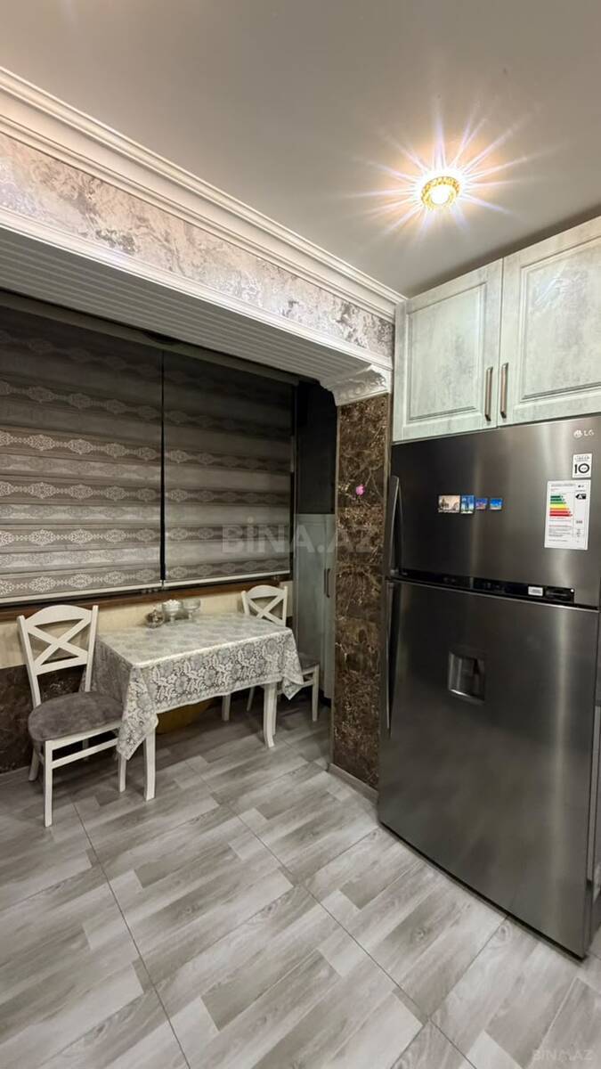 4 otaqlı Köhnə tikili, Qaraçuxur q., Bakı
