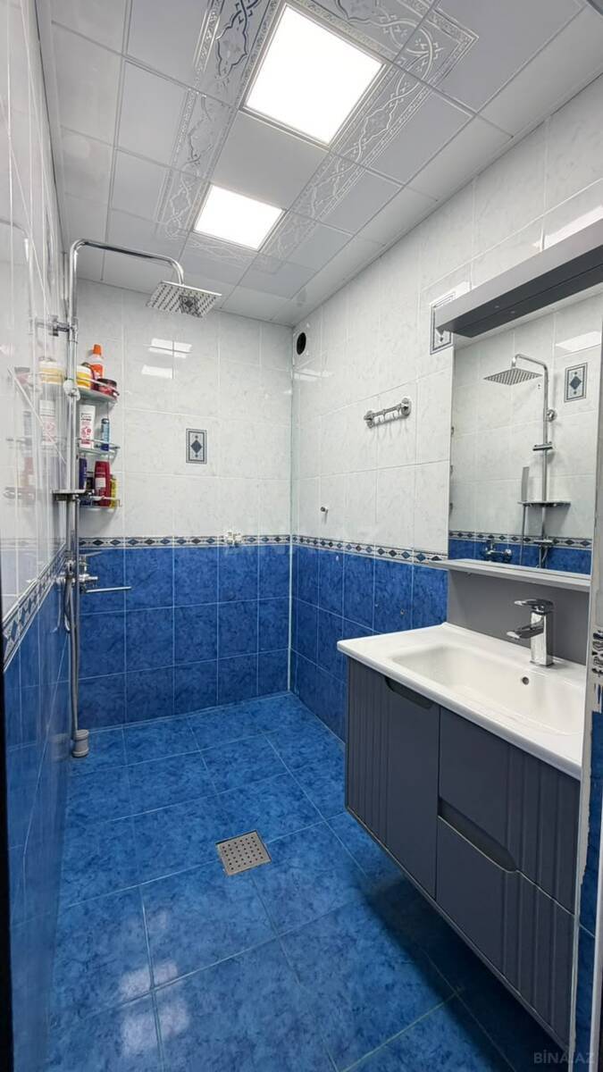 4 otaqlı Köhnə tikili, Qaraçuxur q., Bakı