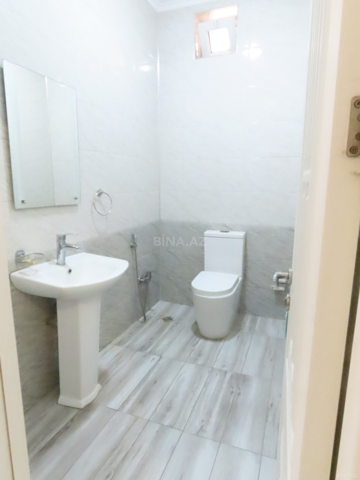 4 otaqlı Həyət evi/Bağ evi, 28 May q., Bakı
