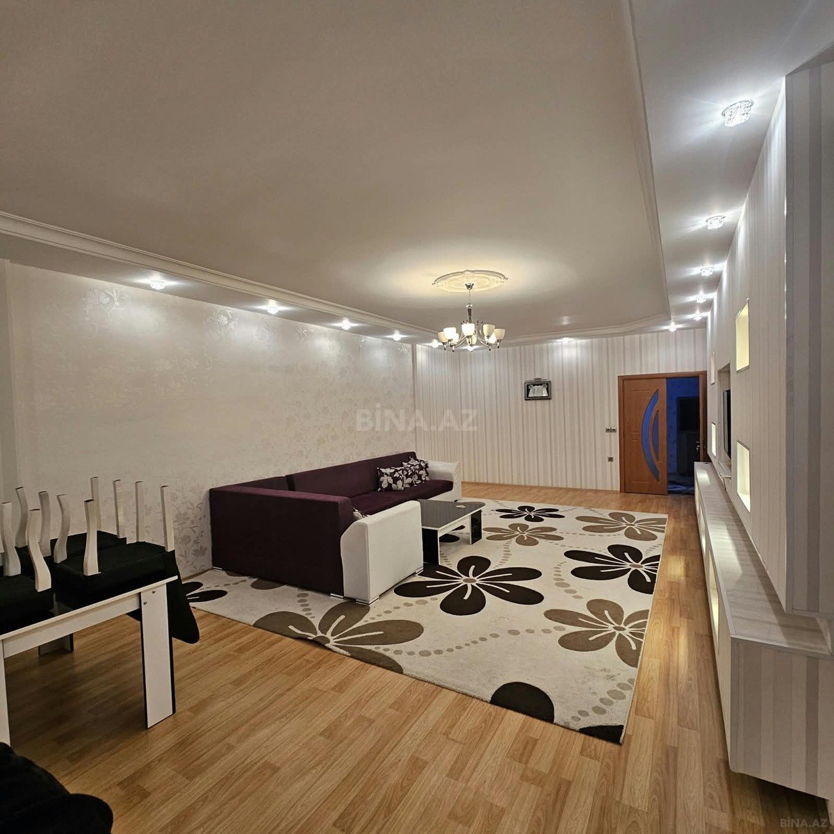 3 otaqlı Yeni tikili, Şah İsmayıl Xətai m., Bakı
