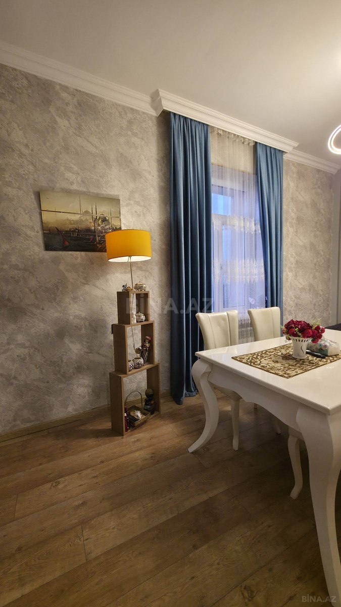 2 otaqlı Köhnə tikili, Bakıxanov q., Bakı