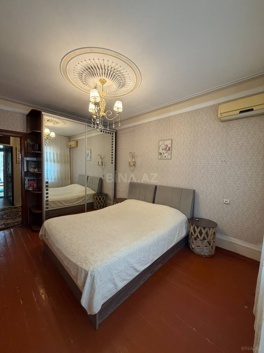 3 otaqlı Köhnə tikili, Xalqlar Dostluğu m., Bakı