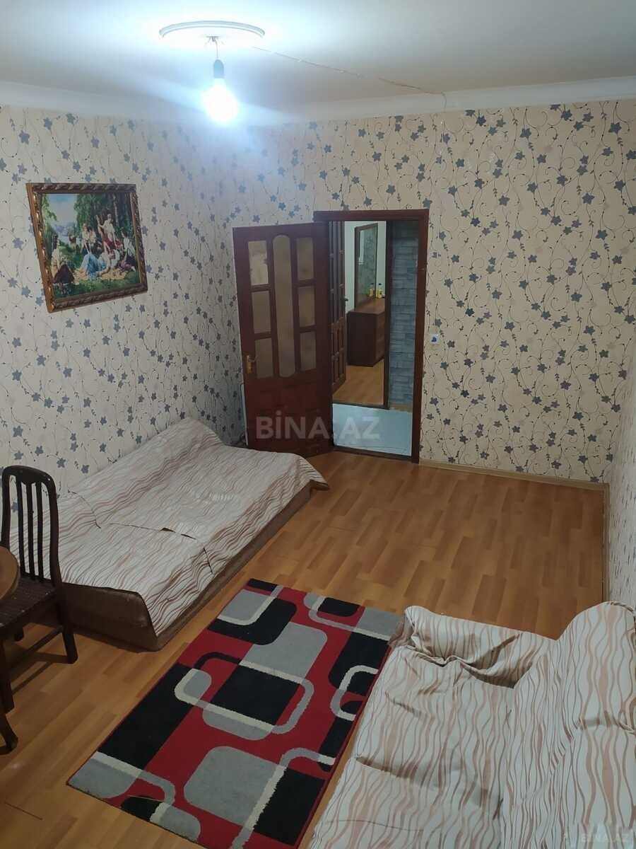 2 otaqlı Köhnə tikili, Memar Əcəmi m., Bakı
