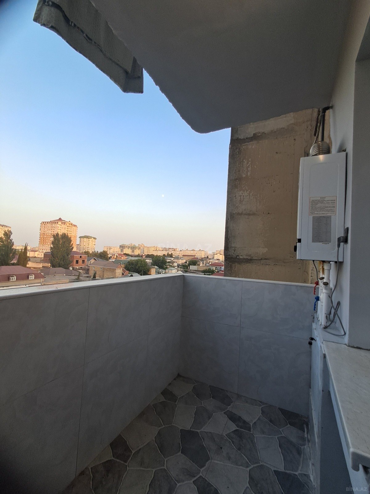 3 otaqlı Köhnə tikili, İnşaatçılar m., Bakı