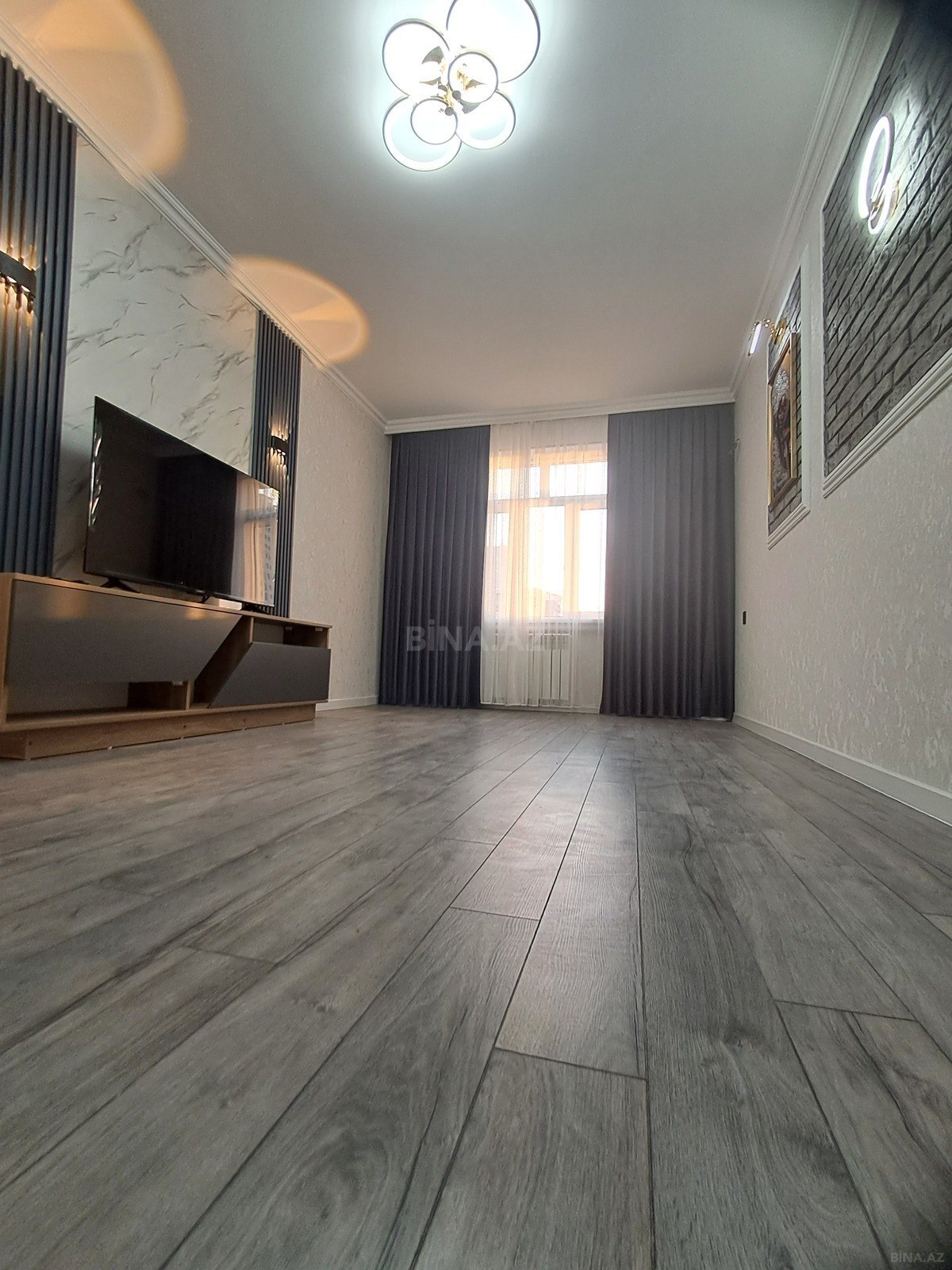 3 otaqlı Köhnə tikili, İnşaatçılar m., Bakı