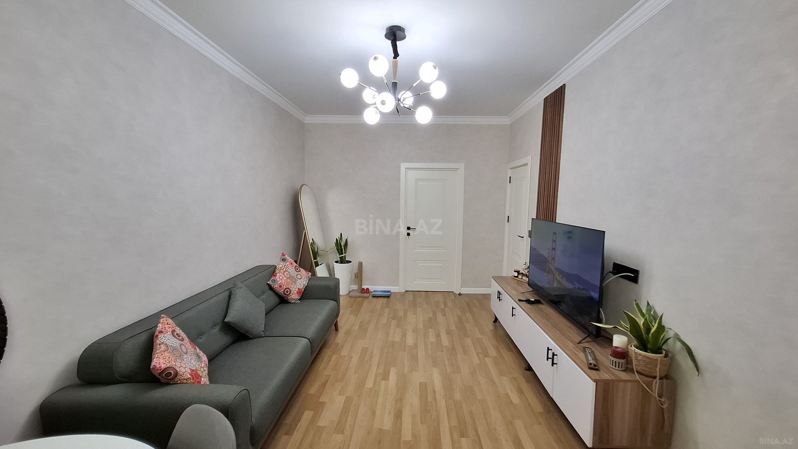 2 otaqlı Köhnə tikili, Azadlıq Prospekti m., Bakı