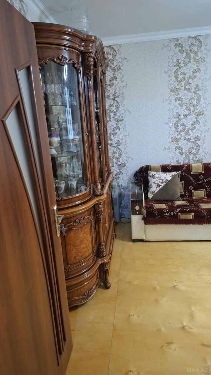 1 otaqlı Köhnə tikili, Neftçilər m., Bakı
