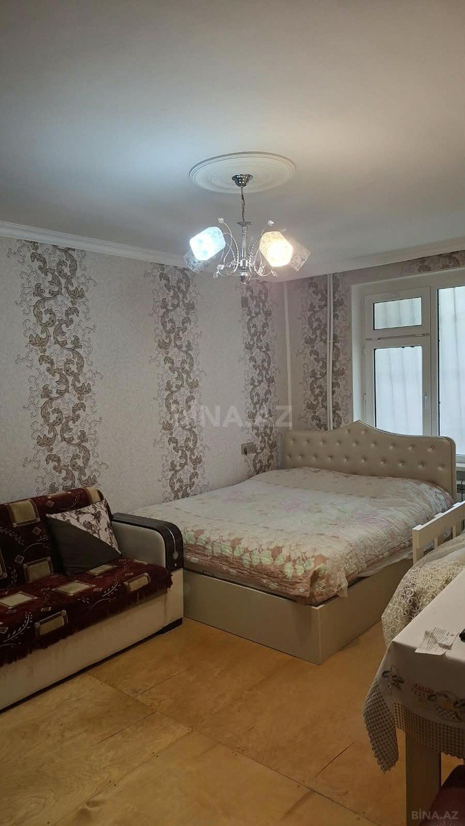 1 otaqlı Köhnə tikili, Neftçilər m., Bakı