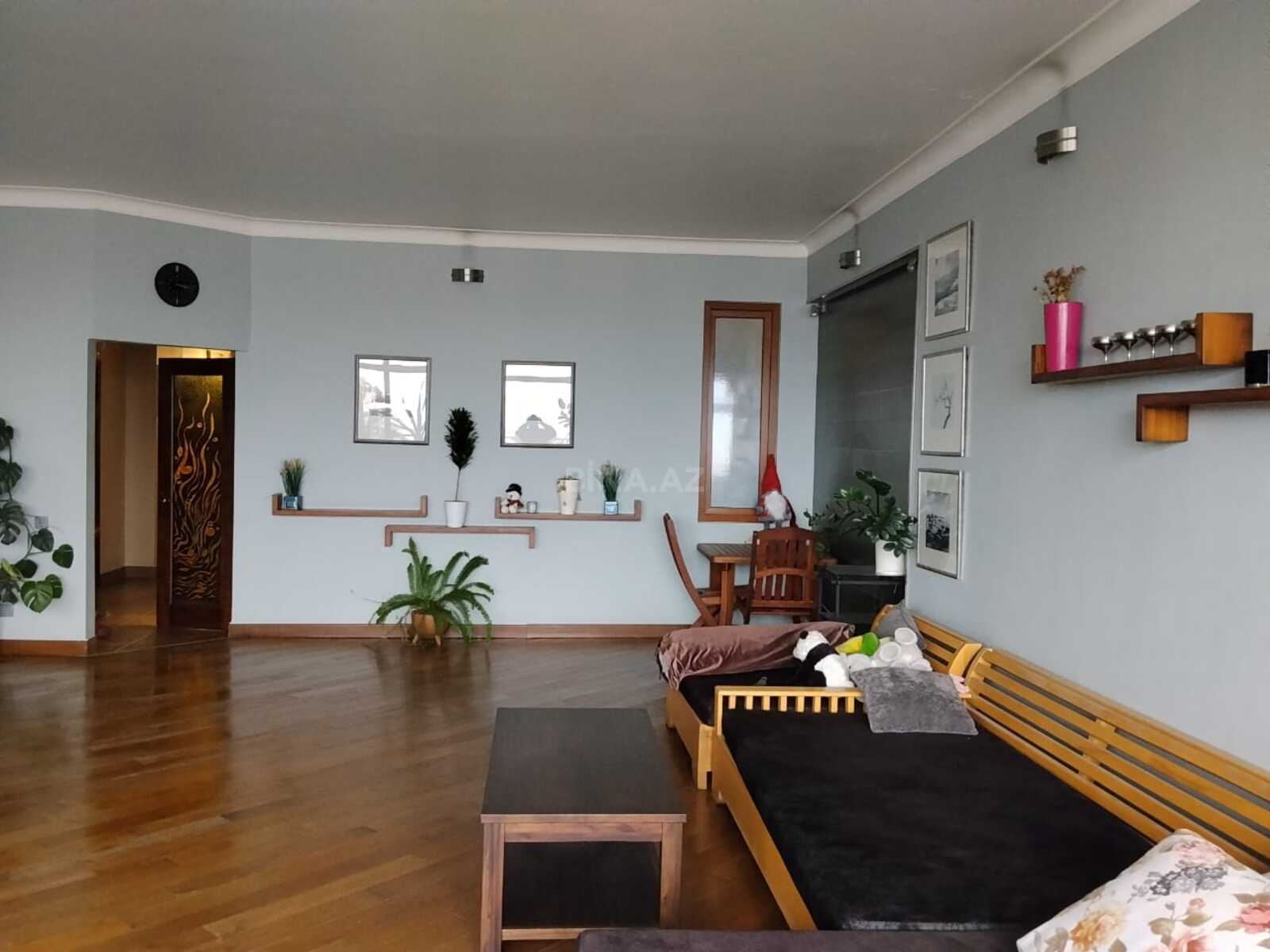 5 otaqlı Yeni tikili, Elmlər Akademiyası m., Bakı