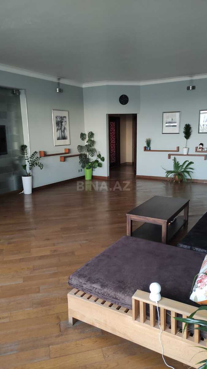 5 otaqlı Yeni tikili, Elmlər Akademiyası m., Bakı