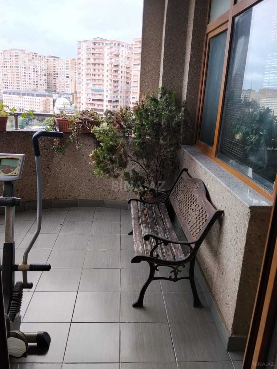 5 otaqlı Yeni tikili, Elmlər Akademiyası m., Bakı