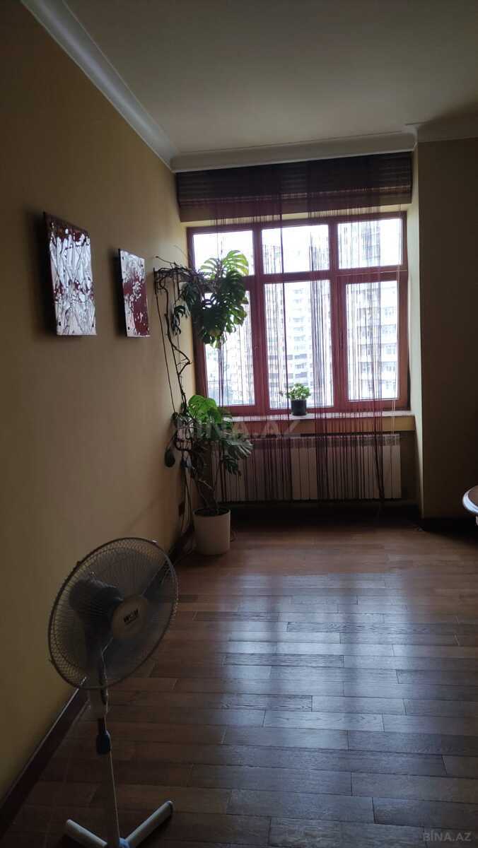 5 otaqlı Yeni tikili, Elmlər Akademiyası m., Bakı