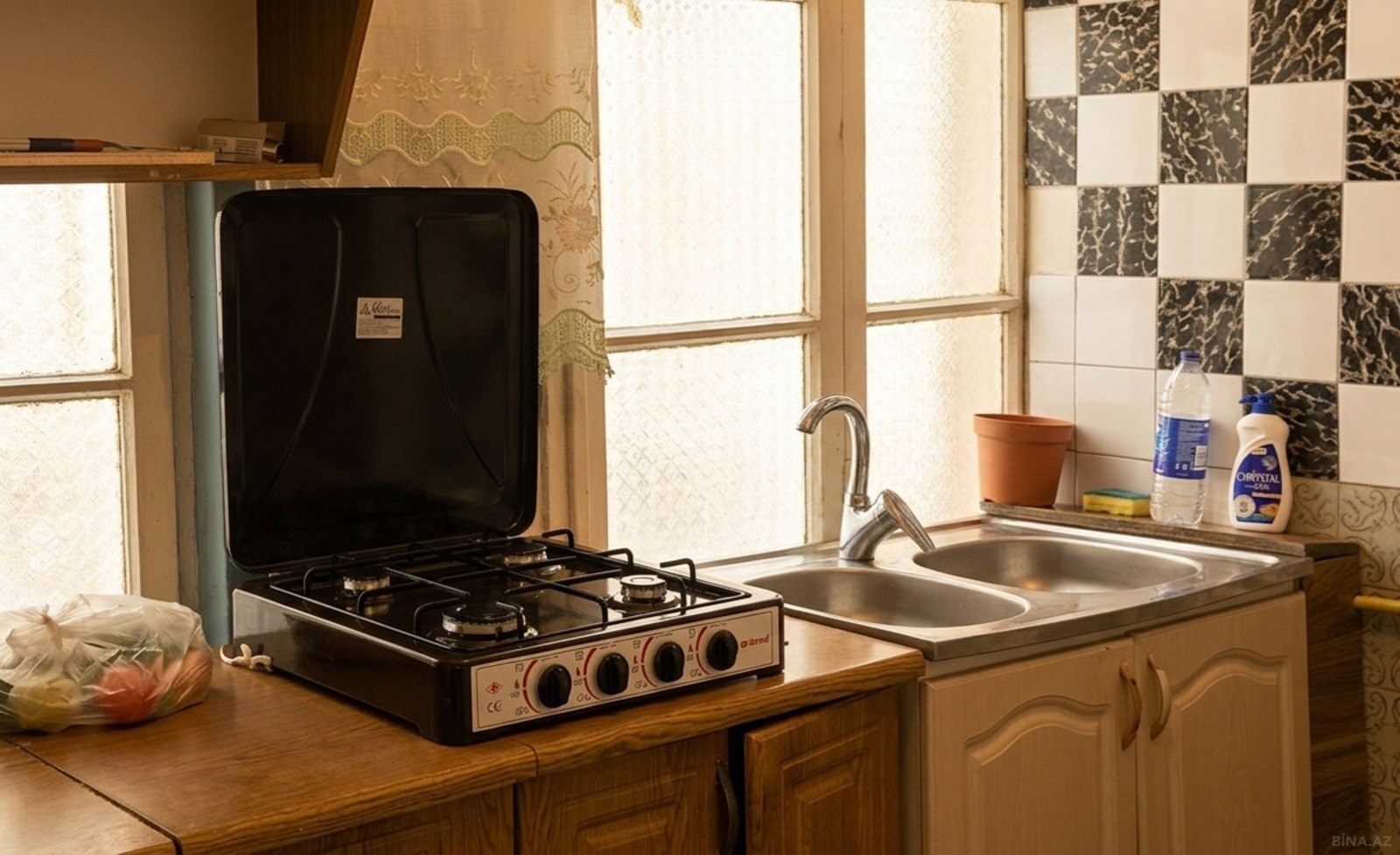 2 otaqlı Köhnə tikili, 28 May m., Bakı