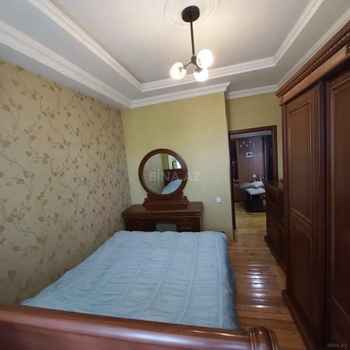 2 otaqlı Köhnə tikili, Elmlər Akademiyası m., Bakı