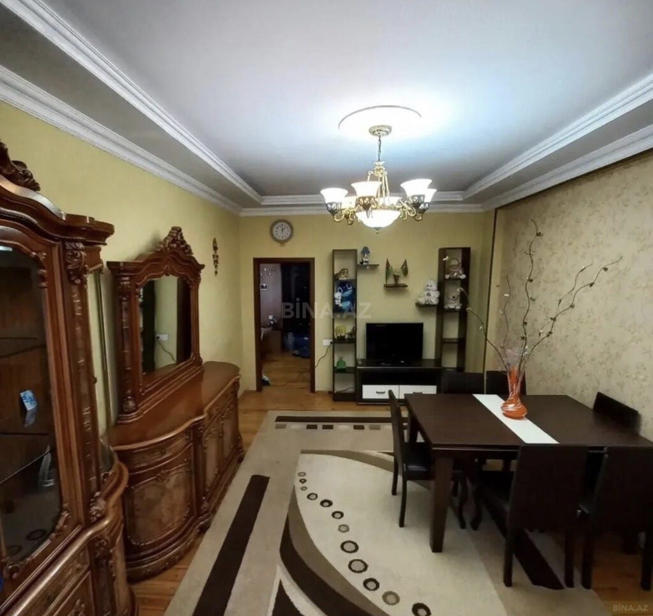 2 otaqlı Köhnə tikili, Elmlər Akademiyası m., Bakı