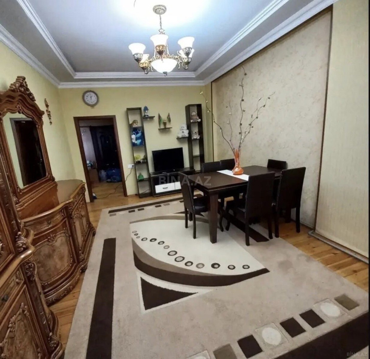 2 otaqlı Köhnə tikili, Elmlər Akademiyası m., Bakı