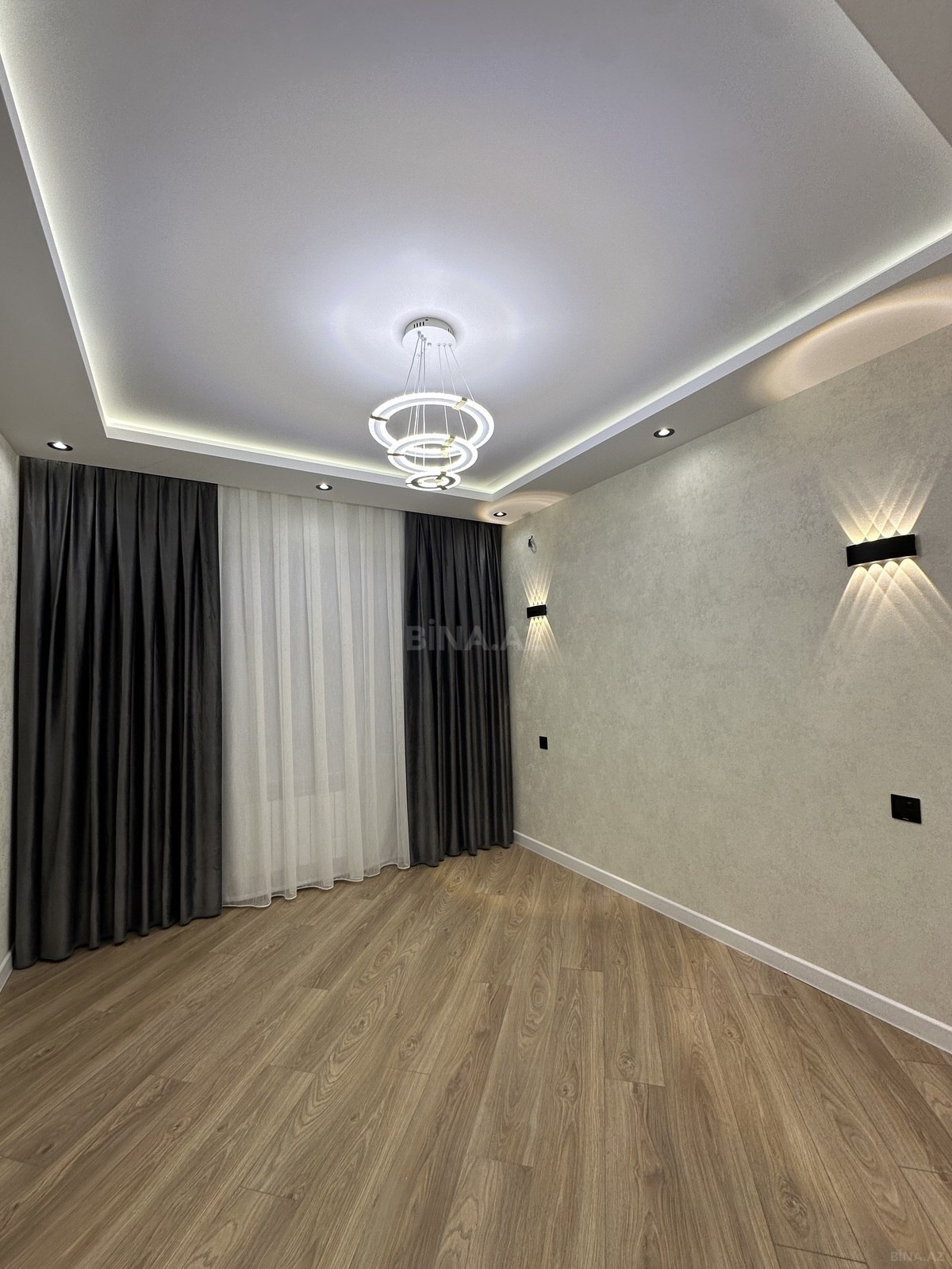 3 otaqlı Köhnə tikili, Əhmədli m., Bakı