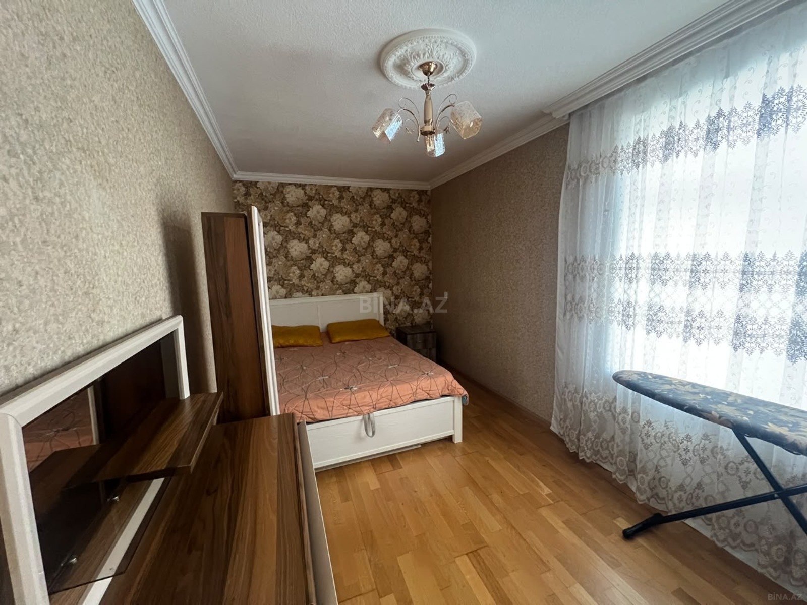2 otaqlı Köhnə tikili, Qara Qarayev m., Bakı