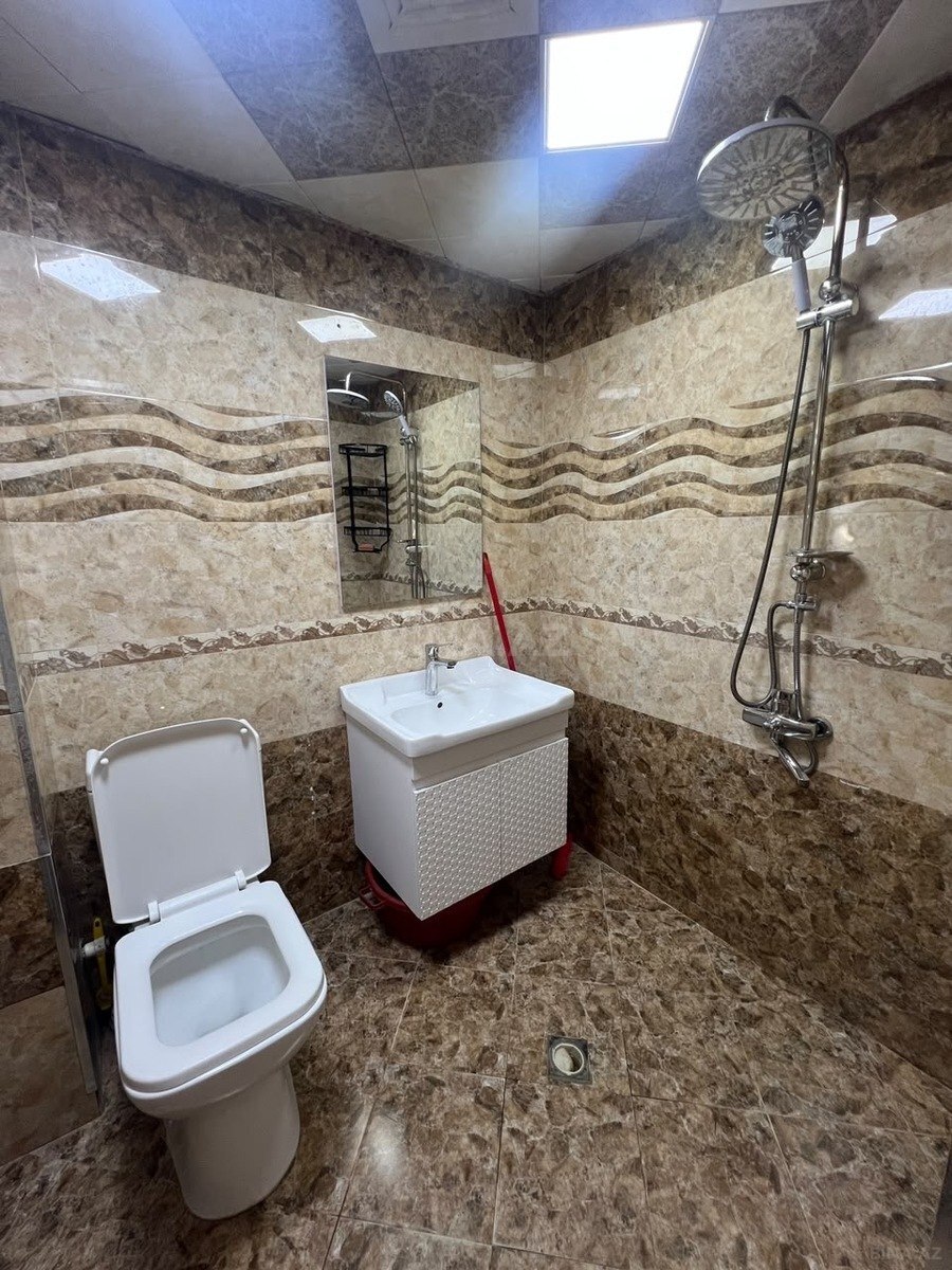2 otaqlı Köhnə tikili, Qara Qarayev m., Bakı