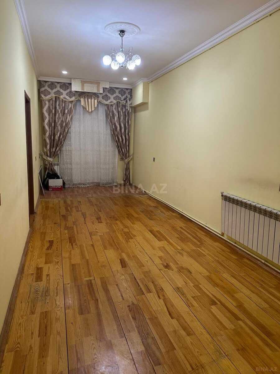 3 otaqlı Yeni tikili, Qara Qarayev m., Bakı