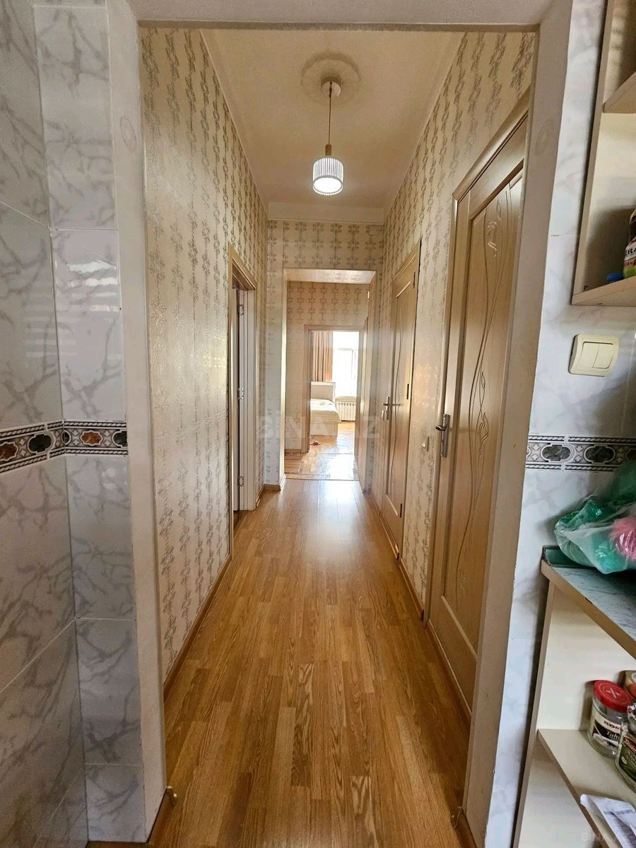 3 otaqlı Köhnə tikili, Bakıxanov q., Bakı