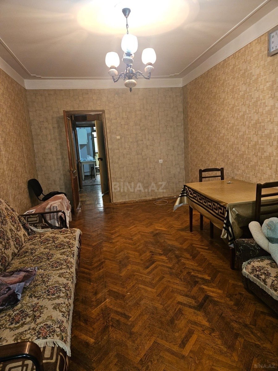 2 otaqlı Köhnə tikili, Elmlər Akademiyası m., Bakı