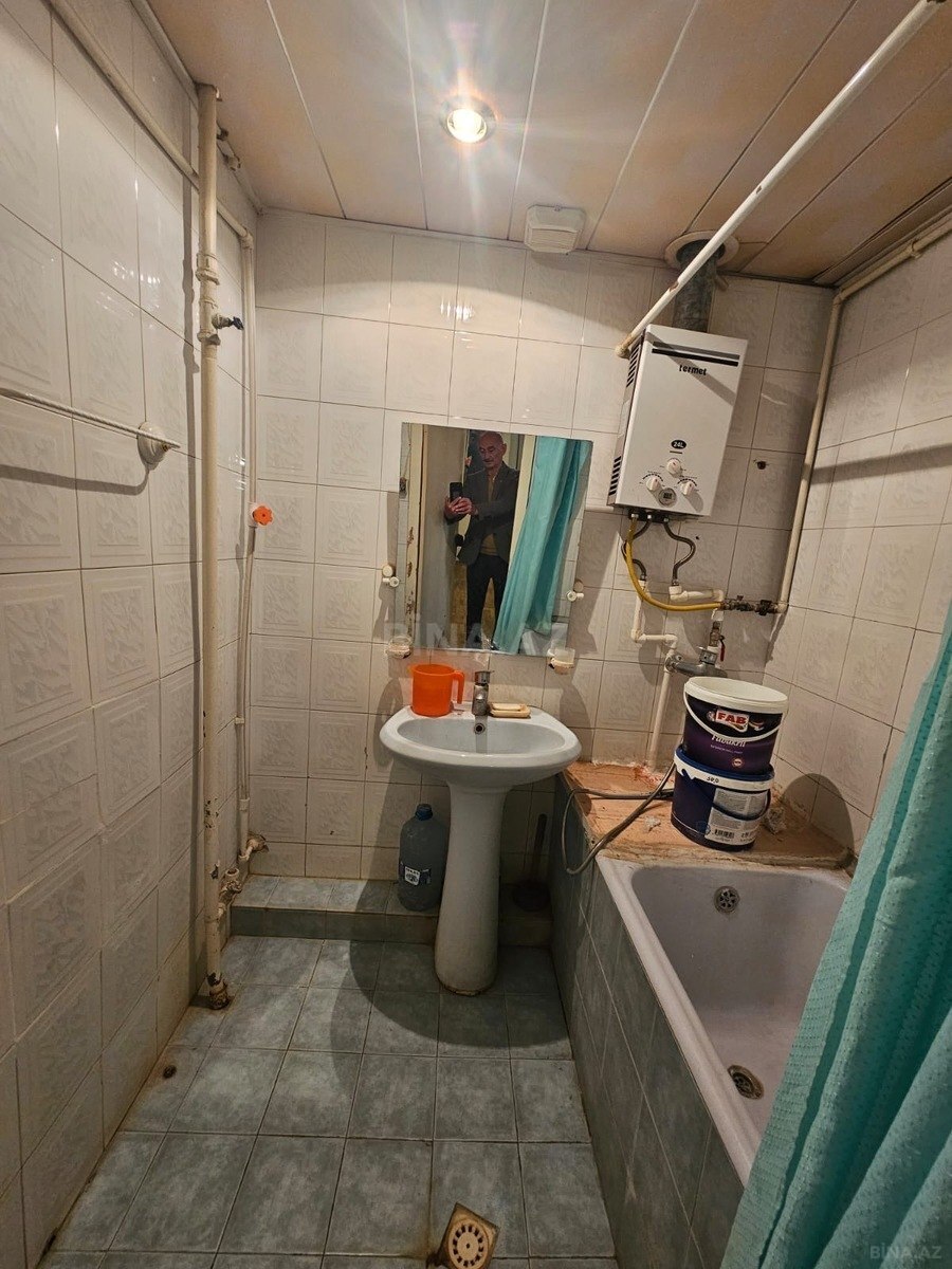 2 otaqlı Köhnə tikili, Elmlər Akademiyası m., Bakı