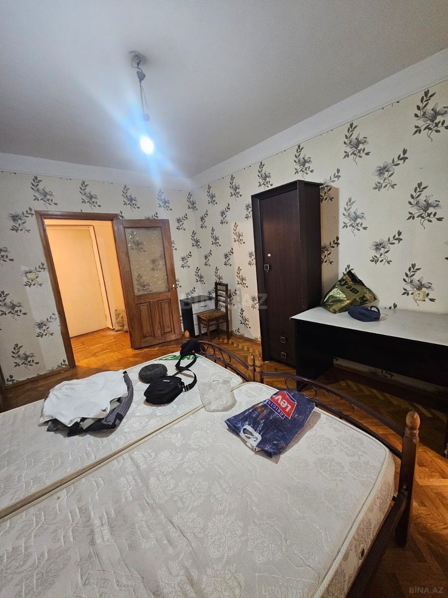 2 otaqlı Köhnə tikili, Elmlər Akademiyası m., Bakı