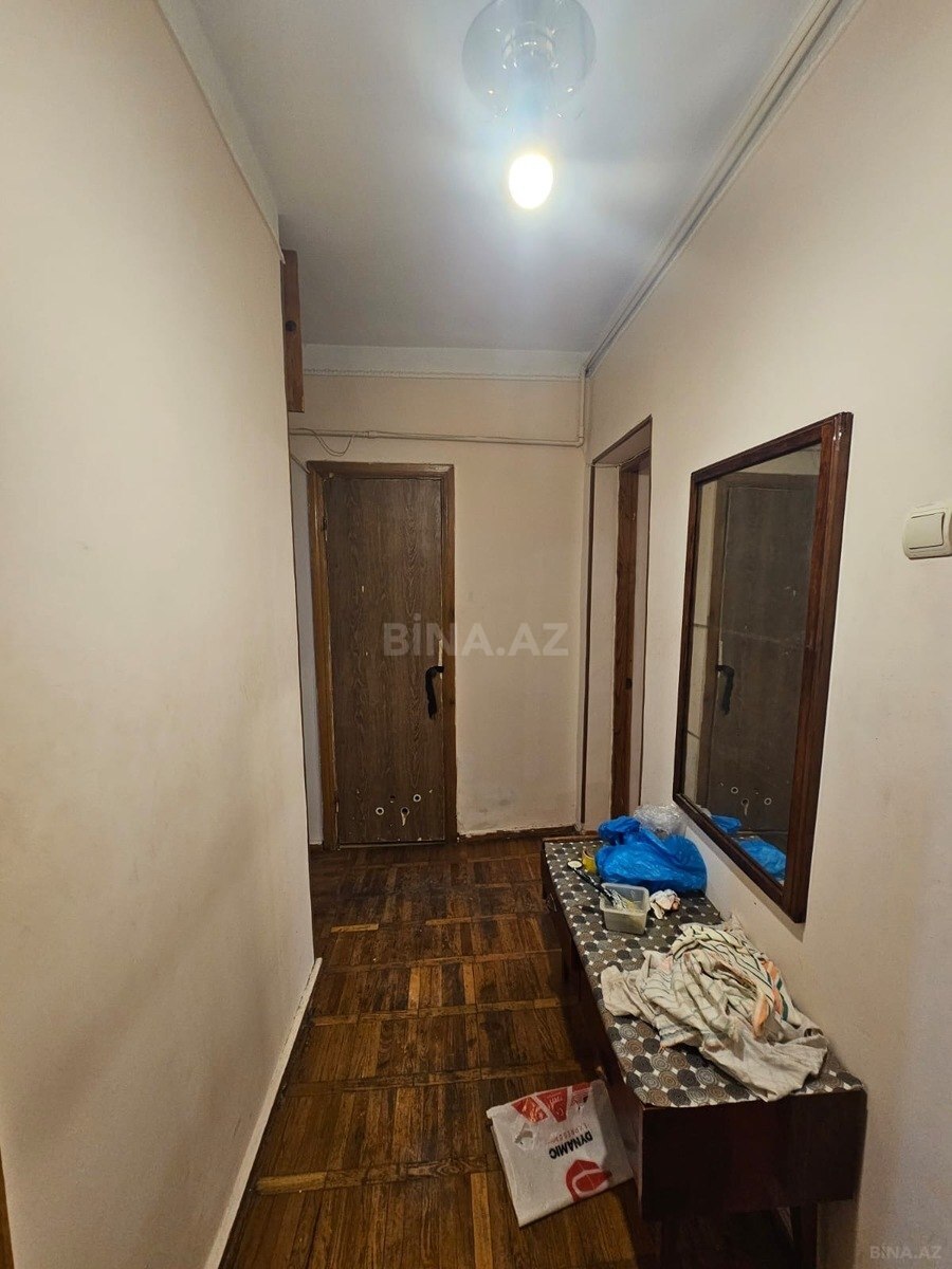 2 otaqlı Köhnə tikili, Elmlər Akademiyası m., Bakı