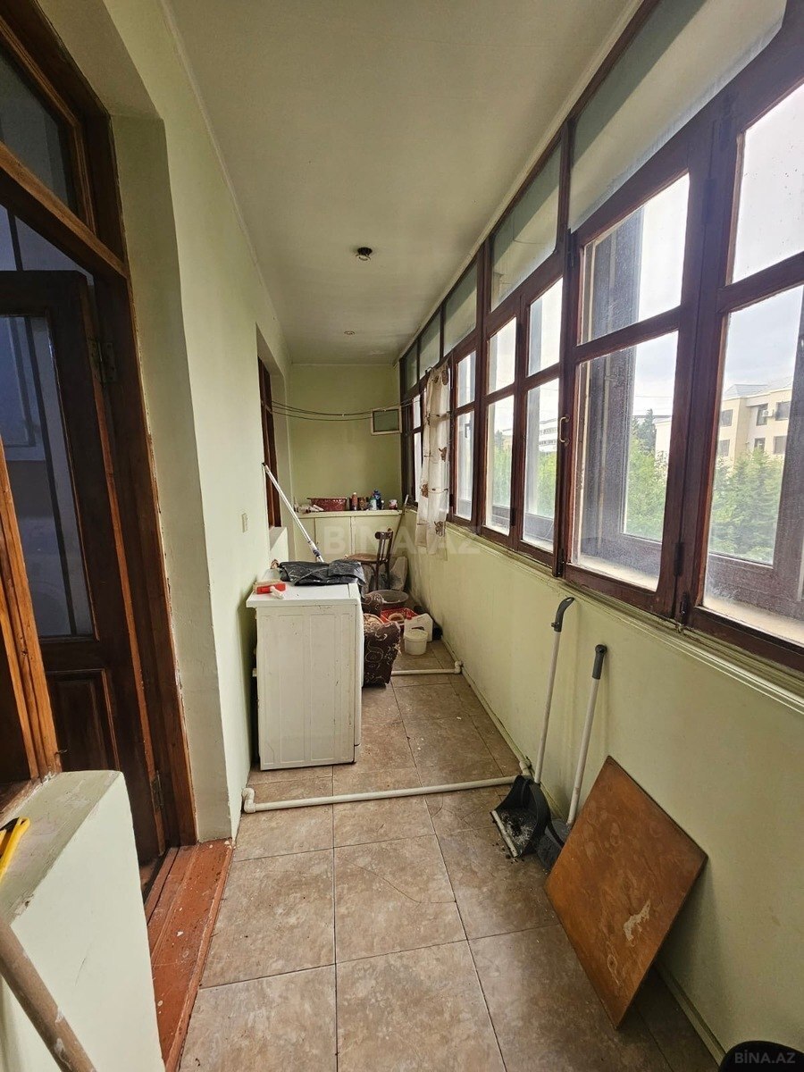 2 otaqlı Köhnə tikili, Elmlər Akademiyası m., Bakı