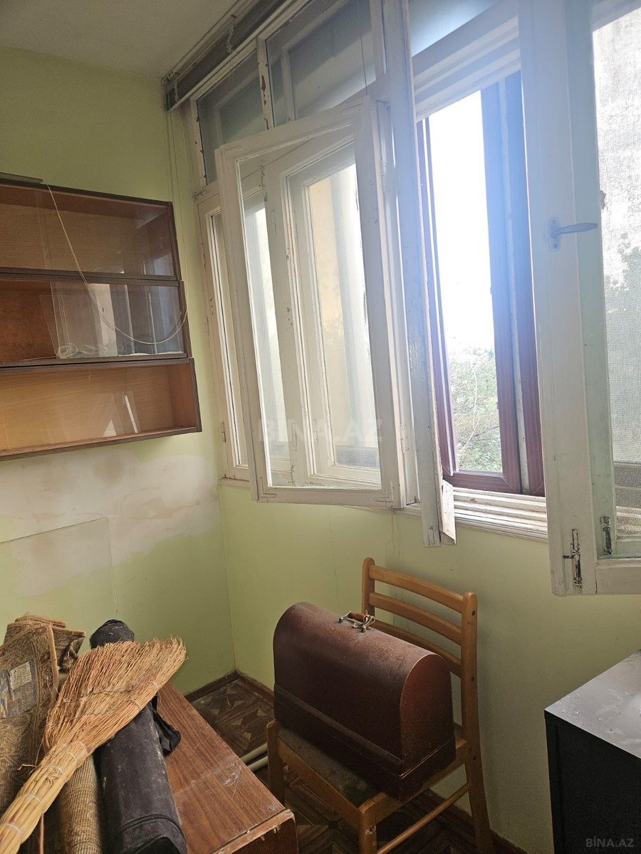 2 otaqlı Köhnə tikili, Elmlər Akademiyası m., Bakı