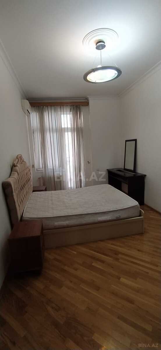 4 otaqlı Yeni tikili, Nizami m., Bakı