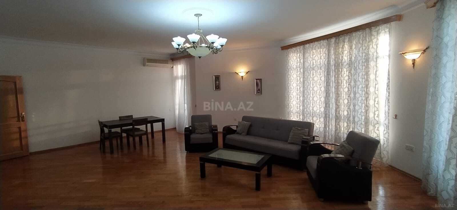 4 otaqlı Yeni tikili, Nizami m., Bakı