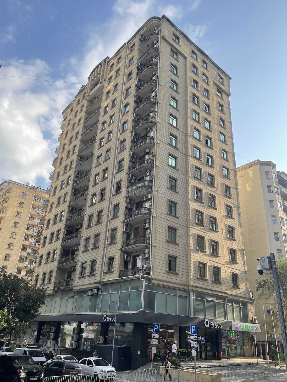 3 otaqlı mənzil satılır, Bakı