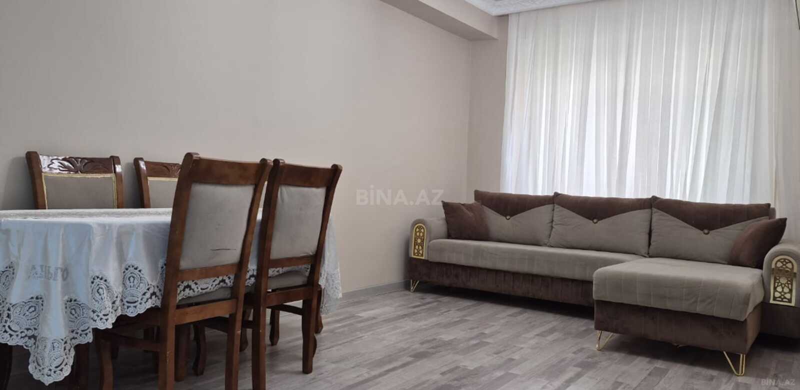 3 otaqlı Yeni tikili, Xırdalan