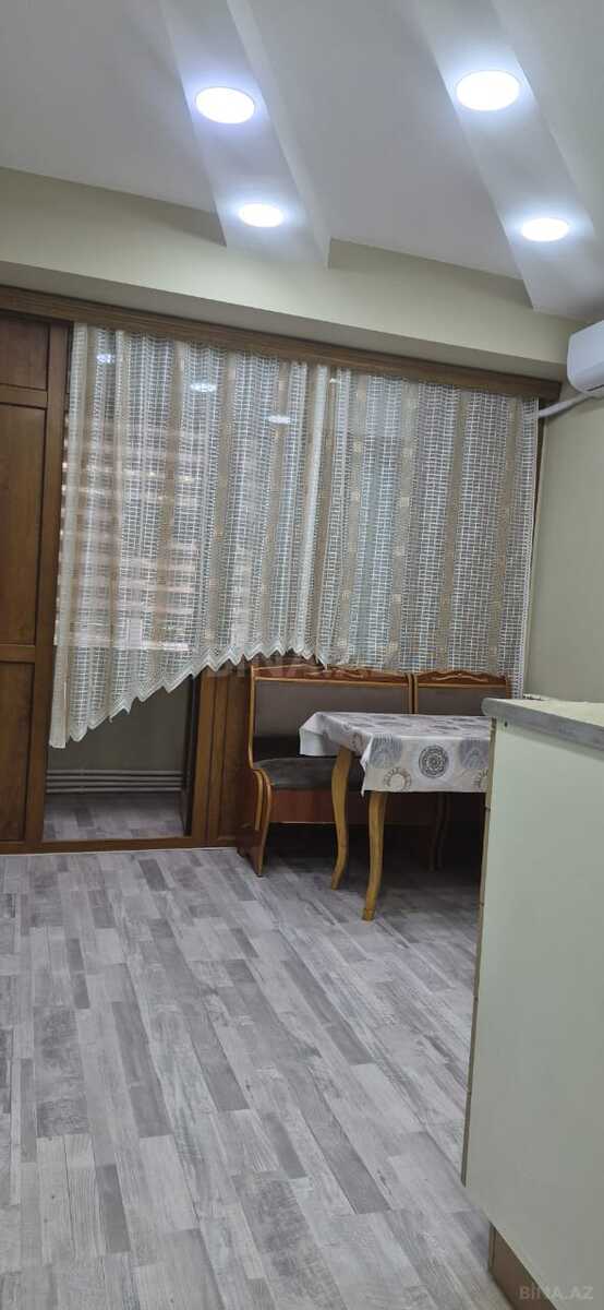 3 otaqlı Yeni tikili, Xırdalan