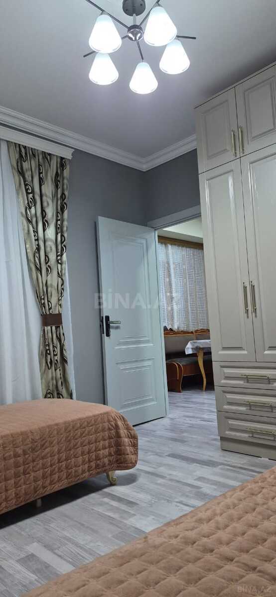 3 otaqlı Yeni tikili, Xırdalan