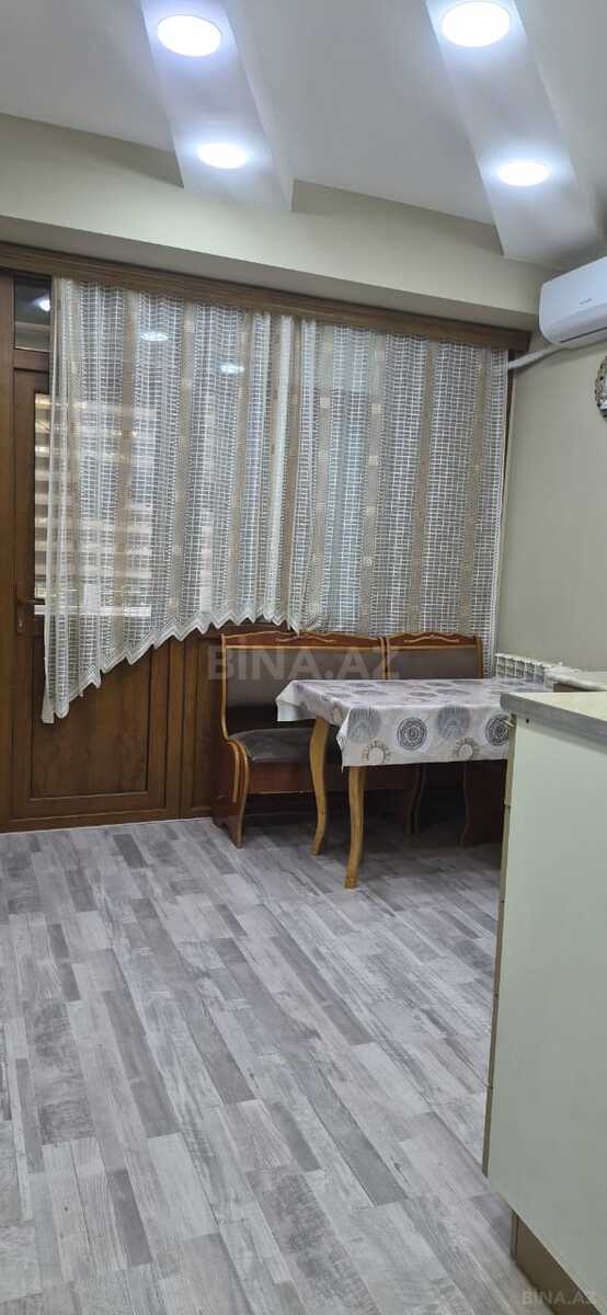 3 otaqlı Yeni tikili, Xırdalan
