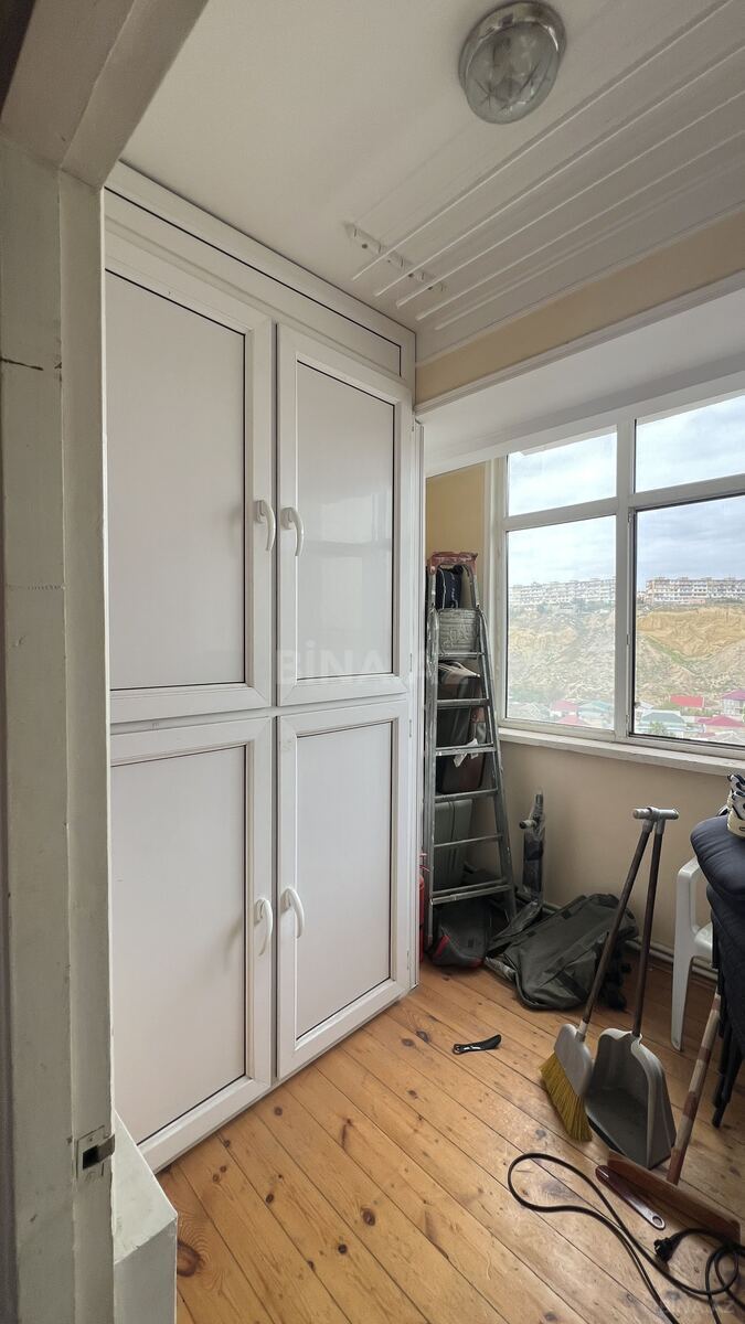 4 otaqlı Köhnə tikili, Yeni Günəşli q., Bakı