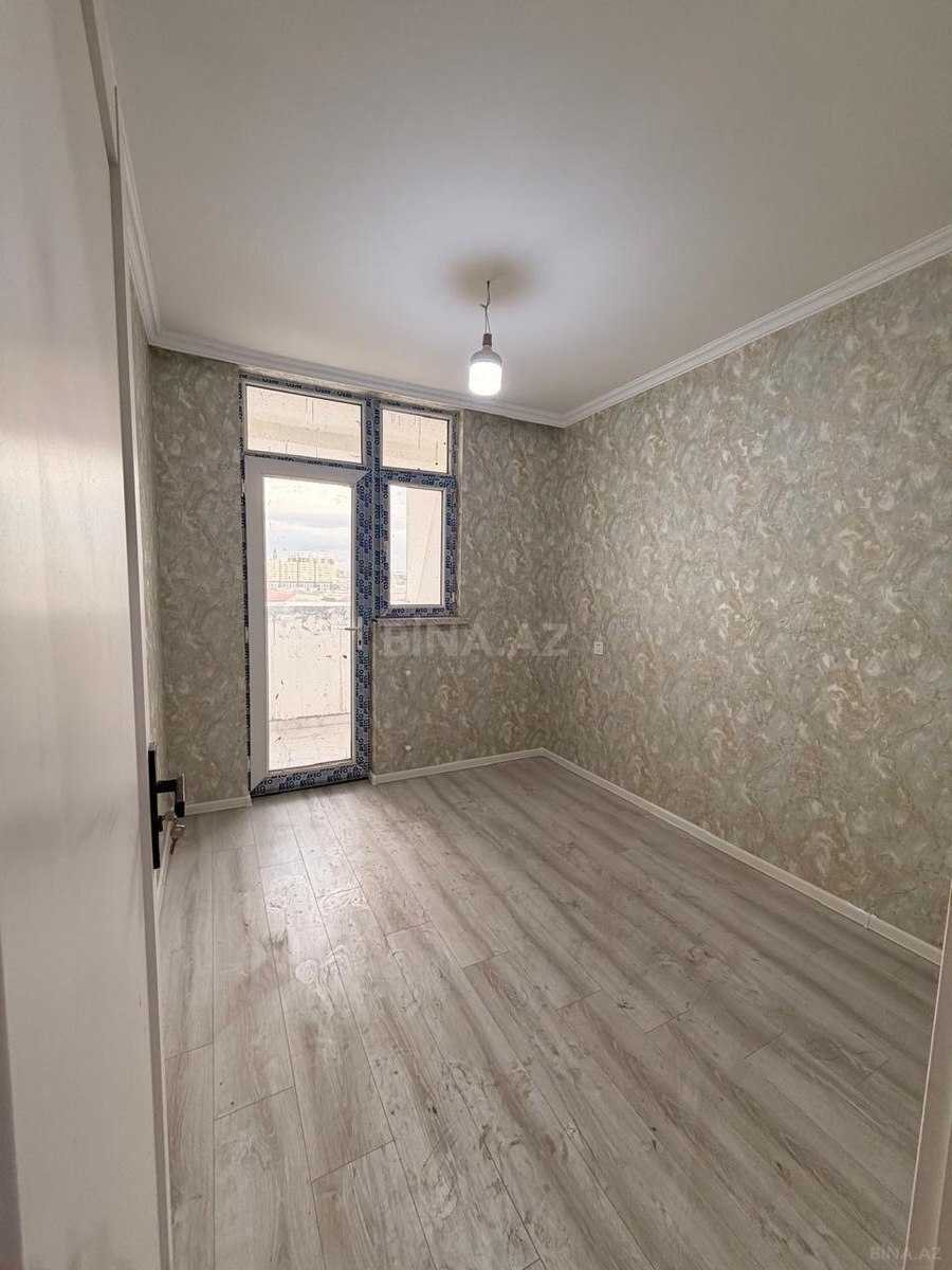 3 otaqlı Yeni tikili, Xırdalan