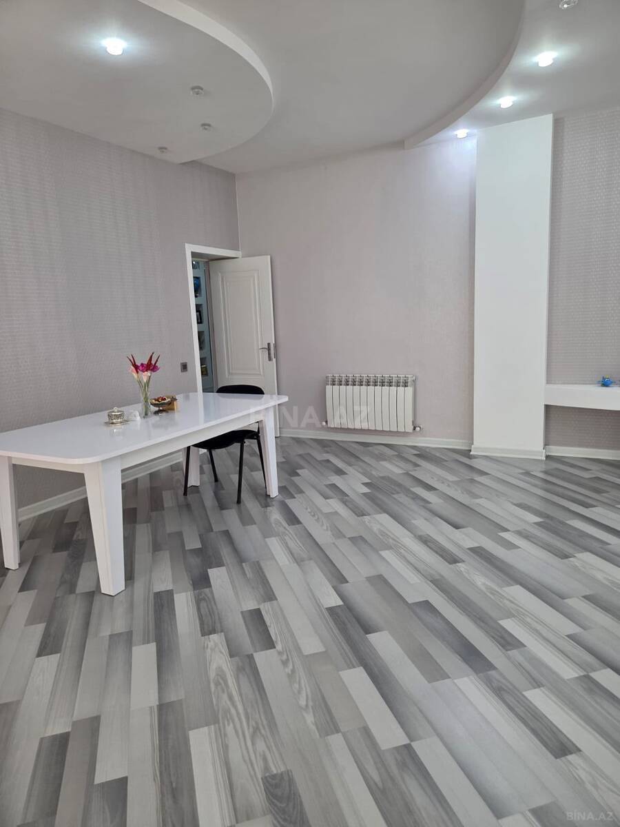 3 otaqlı Yeni tikili, Şah İsmayıl Xətai m., Bakı