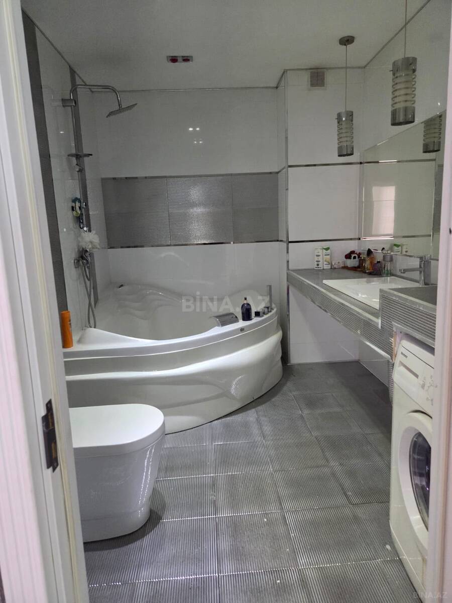 3 otaqlı Yeni tikili, Şah İsmayıl Xətai m., Bakı