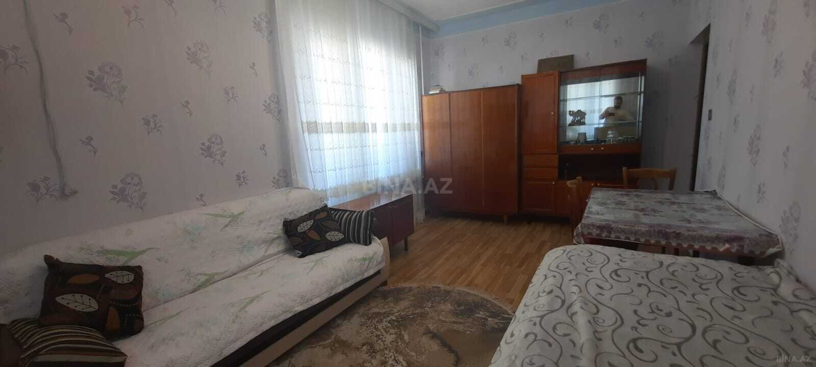 1 otaqlı Köhnə tikili, Memar Əcəmi m., Bakı