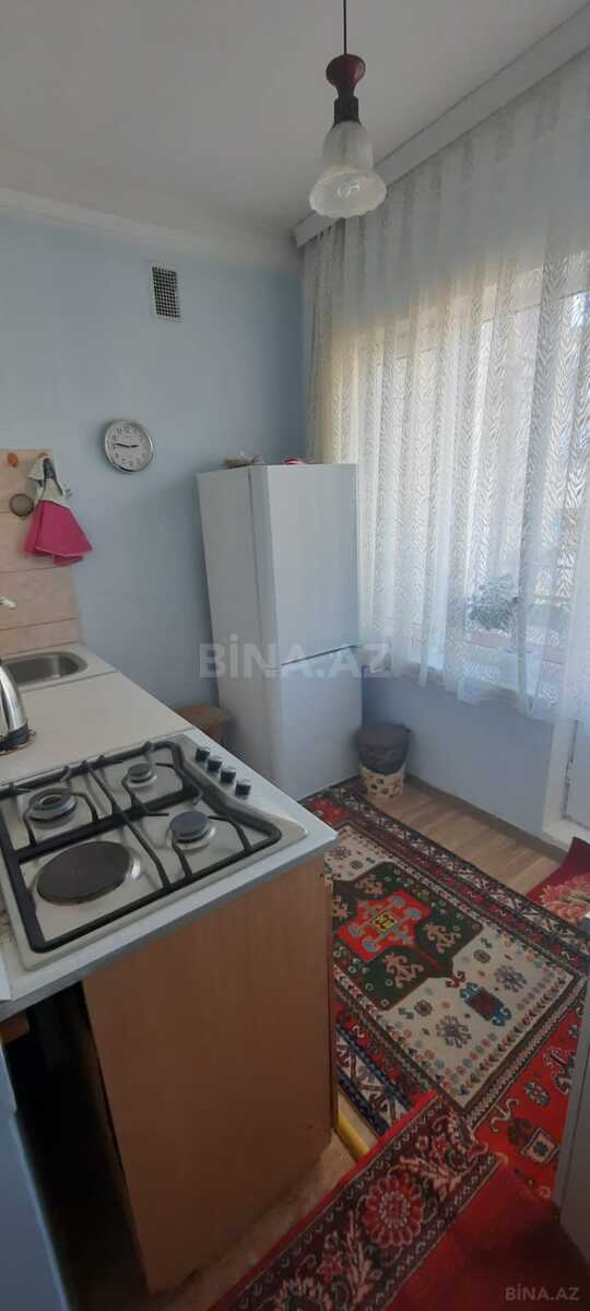 1 otaqlı Köhnə tikili, Memar Əcəmi m., Bakı